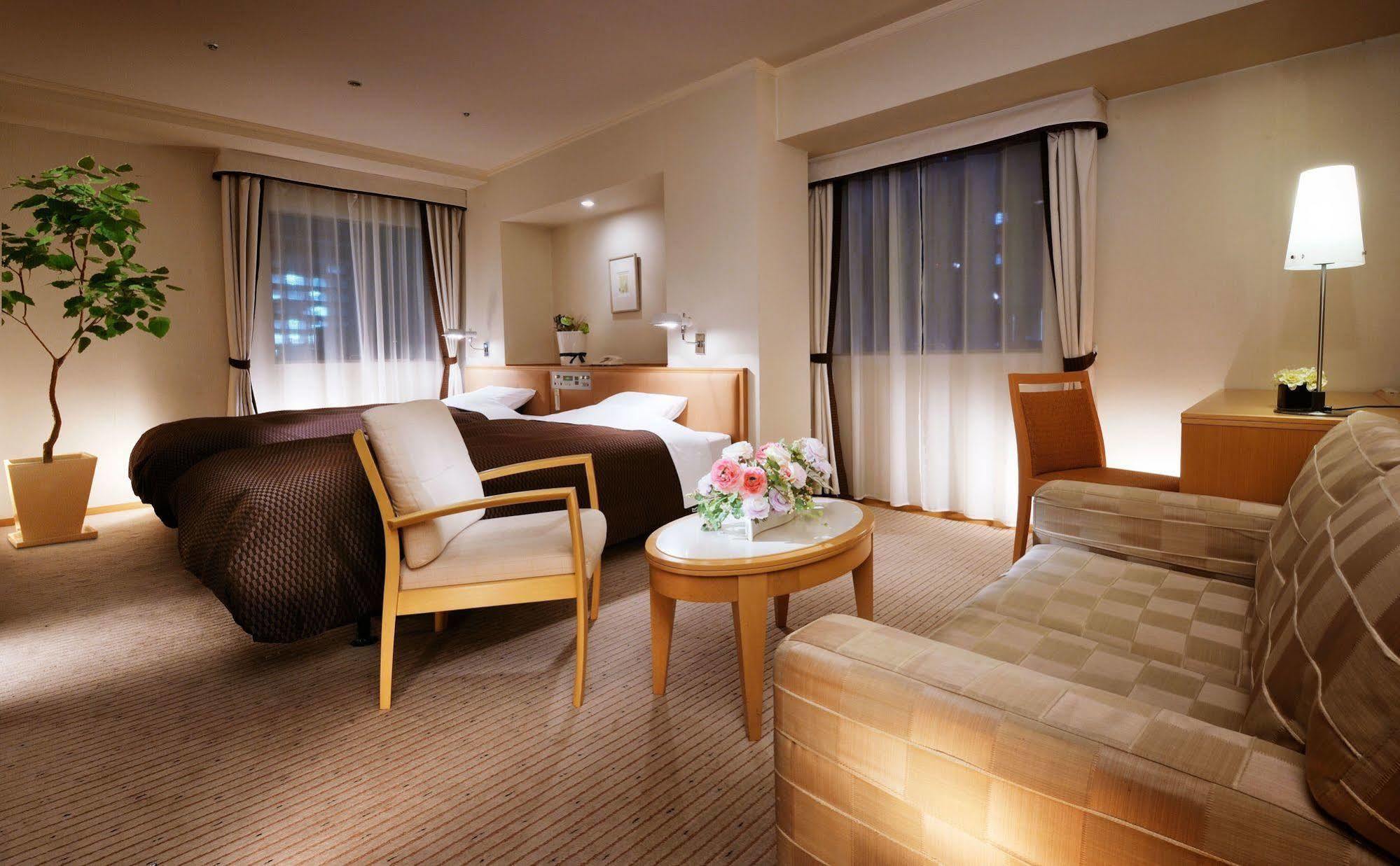 Castle Plaza Hotel Nagoya Exterior photo